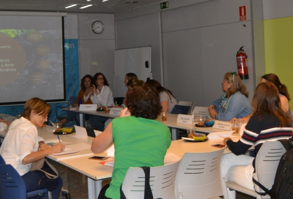 REunicón de juventud con los centros educativos del municipio